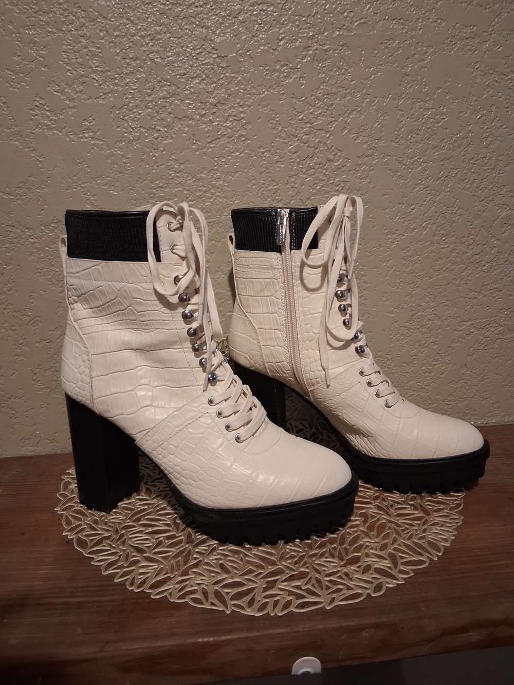Vince Camuto White Croc-Embossed Lace-Up Platform Ankle Boots